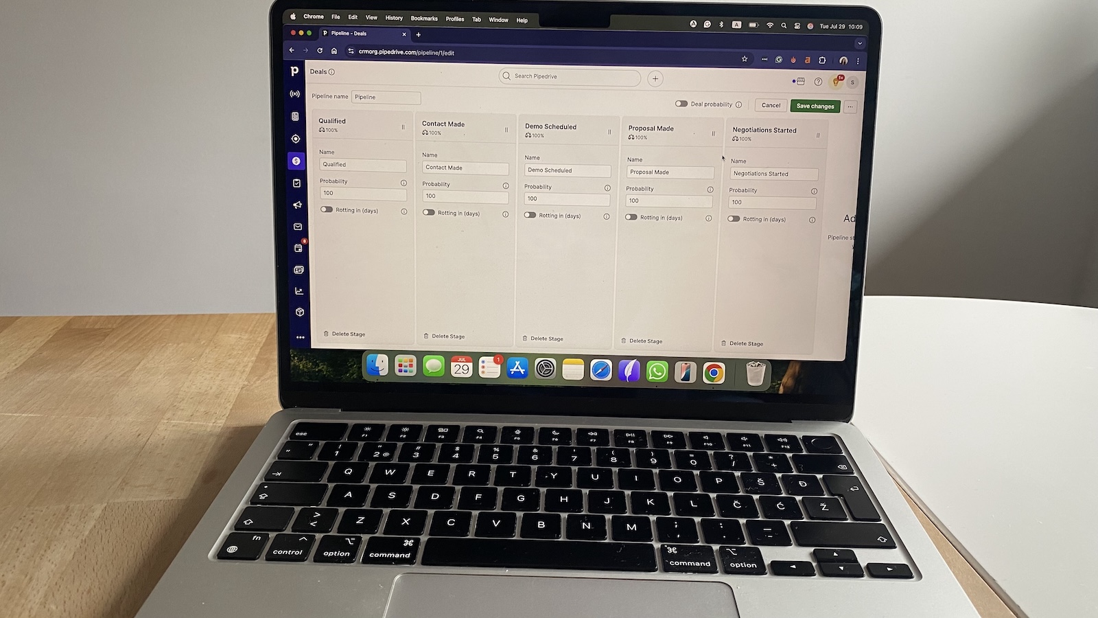 Pipedrive pipeline editor showing stage names, probabilities, and options to delete or reorder stages.