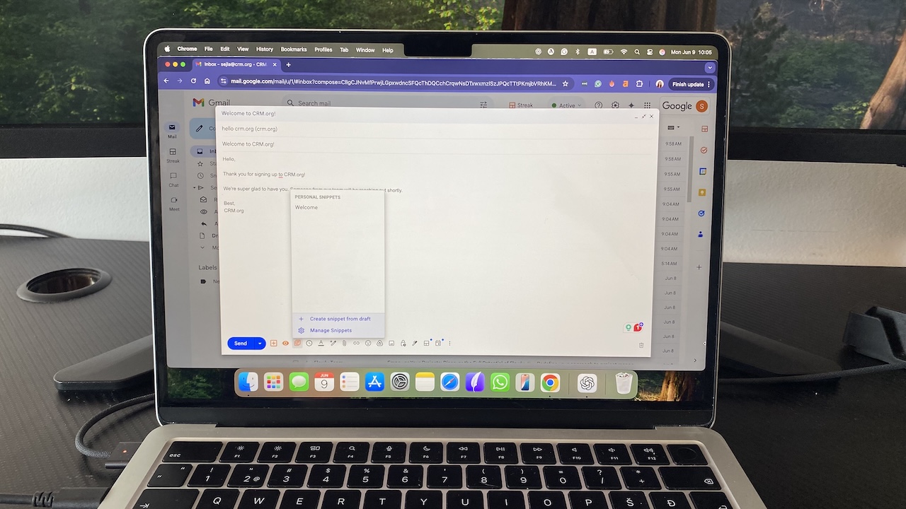 Gmail with Streak CRM showing a new email draft and a personal snippet menu for quick message insertion.